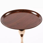 Mesa Auxiliar con Pedestal Metálico y Cola de Sirena de 21.2" H Elegance