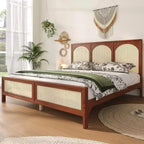 Base de cama de madera tamaño queen con cabecero y piecero de ratán, construcción robusta