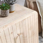 Aparador de almacenamiento estilo rústico de 59 pulgadas con tiradores de madera, tallas de veta de madera y estantes ajustables, apto para cocinas, blanco