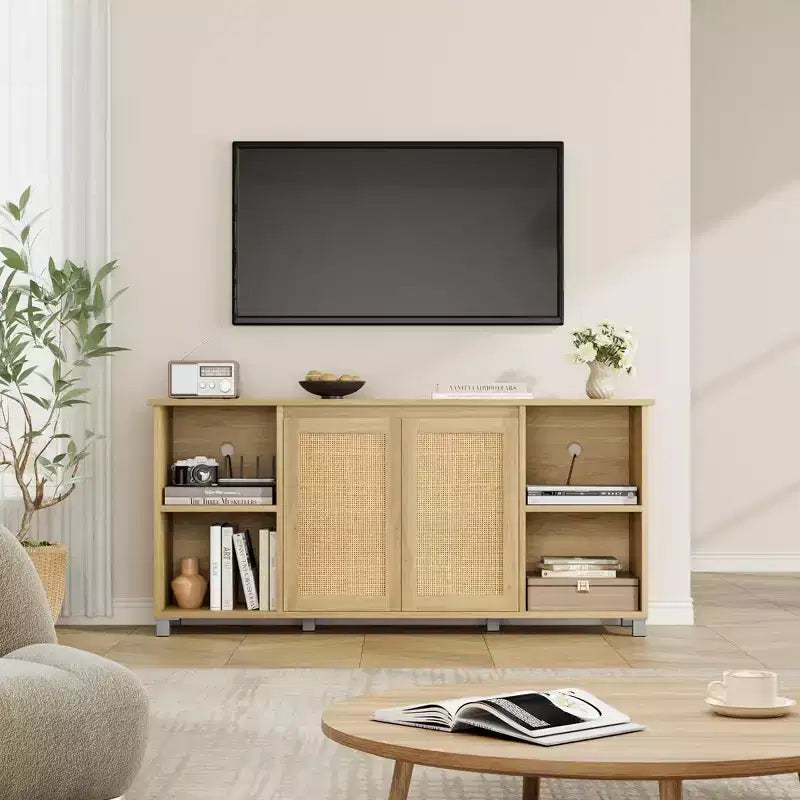 Mueble de TV Bohemio de 70" para Sala de Estar - Centro de Entretenimiento con 2 Puertas de Ratán y 4 Estantes Abiertos, Consola Multimedia con Almacenamiento para Dormitorio